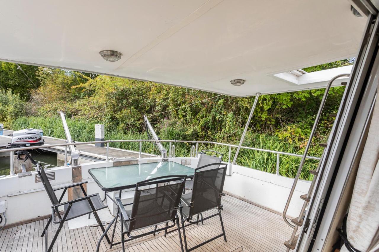 Eucala Motor Yacht Hotel East Molesey Kültér fotó