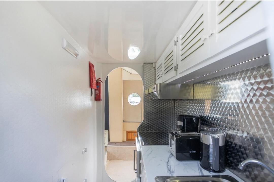 Eucala Motor Yacht Hotel East Molesey Kültér fotó